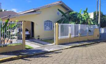 Imagem: Casa com Comércio, 4 dormitórios, 80m²