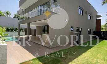 Imagem: Sobrado com 4 suítes rico em armários