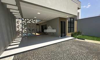 Imagem: Casa nova 3 suítes plano diretor sul