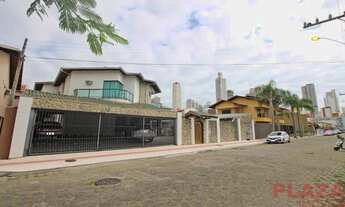 Imagem: Casa no centro de Balneário Camboriú