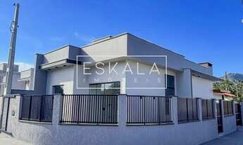 Imagem: Casa de Esquina com 02 quartos e pergolado