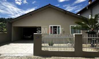 Imagem 1: Casa com 3 Quartos e Espaço para Área de Festas