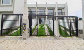 Imagem: Sobrado com 2 Suítes e 2 Vagas na Itoupavazinha!