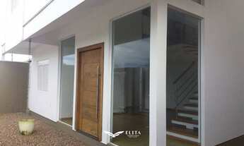 Imagem: Sobrado a venda a 50m do mar, na região