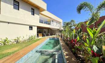 Imagem: Sobrado de esquina com 4 suítes, área