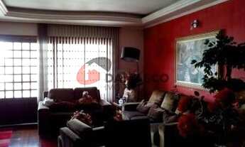 Imagem: Sobrado à venda 4 Quartos, 1 Suite, 2 Vagas