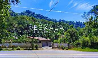 Imagem 4: Terreno com potencial localização para construção de Geminados, contém uma casa, Baependi