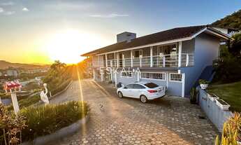 Imagem 2: Casa Residencial com 03 Suítes + 01 Quarto + 04 Vagas de Garagem, Czerniewicz, Jaragua do