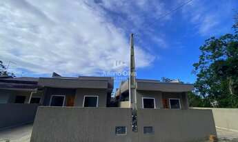 Imagem: LINDAS CASAS PROXIMO PRAÇA DO PAESE