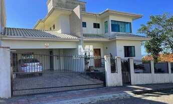 Imagem: LINDA CASA - situada em lugar alto, no