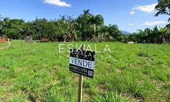 Imagem: Terreno Amplo com 725m², Localizado no