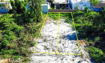 Imagem: Terreno limpo e aterrado a 200 metros da