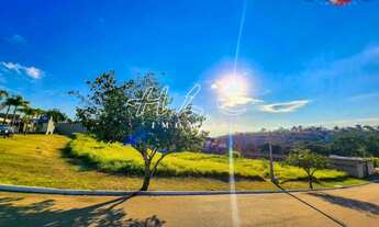 Imagem: Terreno à Venda no Portal do Sol �� 1.411m²