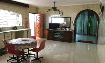 Imagem: Casa à venda 4 Quartos, 3 Suites, 6 Vagas