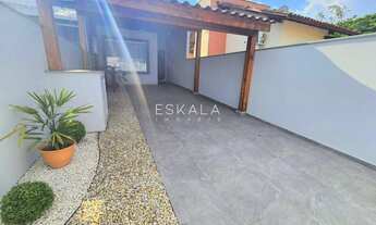 Imagem: Casa geminada localizada no Bairro Nereu