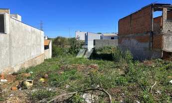 Imagem: Terreno na Rua Porto União