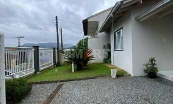 Imagem 2: Casa no Bairro Rau com 3 Dormitórios Sendo uma Suíte