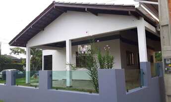 Imagem 2: CASA COM BARRAÇÃO MUITO BEM LOCALIZADA