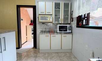 Imagem 3: Sobrado com 6 Quartos à Venda no bairro Czerniewicz