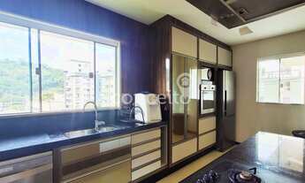 Imagem 7: Casa Semimobiliada com 4 Dormitórios e 7 Vagas na Itoupava Seca!