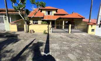 Imagem: Sobrado com 5 quartos, sendo 2 suítes