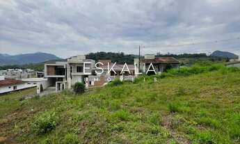 Imagem: Terreno á venda com 440,83m² Três Rios