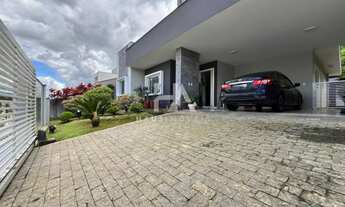 Imagem: CASA NO AMIZADE COM PISCINA