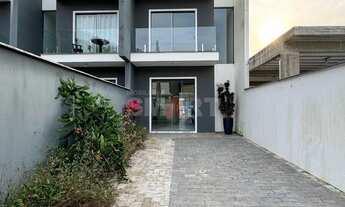 Imagem: Casa Geminada com 2 Quartos e Piscina no