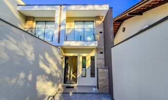 Imagem: Sobrado com 2 Suítes e Amplo Quintal na