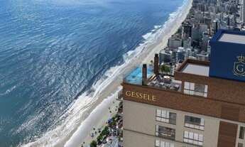 Imagem: Elizabeth II, Um ícone de luxo e conforto