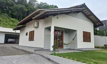 Imagem: Casa com 03 Quartos Edícula nos Fundos