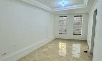 Imagem 6: Ampla Sala | Av dos Estados | Piso superios | 3 Banheiros | Cozinha | Anual