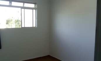 Imagem 5: Centro comercial com 2 salas, apartamento e barracão