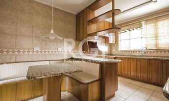 Imagem 2: Casa com excelente padrão de construção, com 360m² de área privativa em terreno de 455m²