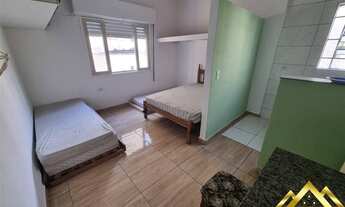 Imagem 2: Quitinete andar baixo, fundos, 1 vaga coletiva, Praia dos Milionários, São Vicente-sp