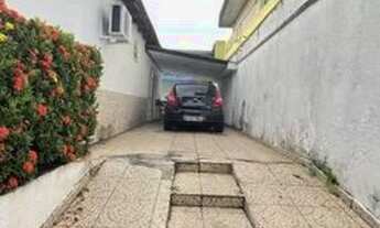 Imagem 7: Casa para venda possui 204 metros quadrados com 5 quartos em Chácara Inglesa - São Paulo