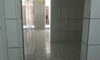 Imagem 5: Casa tipo kitnet ao lado da estação Imbui