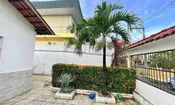 Imagem 5: Casa para venda possui 204 metros quadrados com 5 quartos em Chácara Inglesa - São Paulo