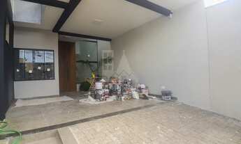 Imagem 2: Casa para venda com 100 metros quadrados com 3 quartos em Jardim Ipanema - Maringá - PR