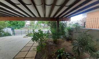 Imagem 2: Casa para aluguel e venda possui 200 metros quadrados com 4 quartos em Centro - Jacareí