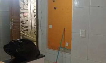 Imagem: Vende- se uma quitinete na Rocinha