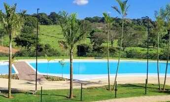 Imagem 6: LOTE Casa em condomínio com 2 vagas na garagem