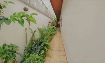 Imagem 2: BELÍSSIMA CASA TÉRREA PARA LOCAÇÃO, VAGA 3 CARROS, EDICULA NOS FUNDOS