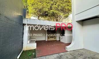 Imagem 7: De frente a uma linda praça, totalmente reformada