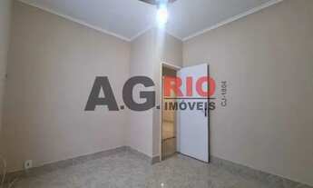 Imagem 5: Casa de rua-LOCAÇÃO-Vila Valqueire-Rio de Janeiro-RJ