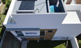 Imagem 4: CASAS NOVAS EM CONDOMÍNIO FECHADO NO CENTRO DE GAROPABA/SC, COM 130 m² E 03 SUÍTES!