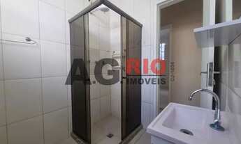 Imagem 6: Casa de rua-LOCAÇÃO-Vila Valqueire-Rio de Janeiro-RJ