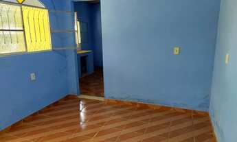 Imagem 3: Casa com amplo quintal de 1 quarto em Vila Geny