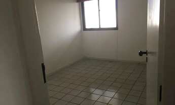 Imagem 3: Apartamento para venda possui 150 metros quadrados com 4 quartos em Casa Forte - Recife
