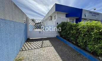 Imagem: Casa para aluguel, 2 quartos, 1 vaga, Santa